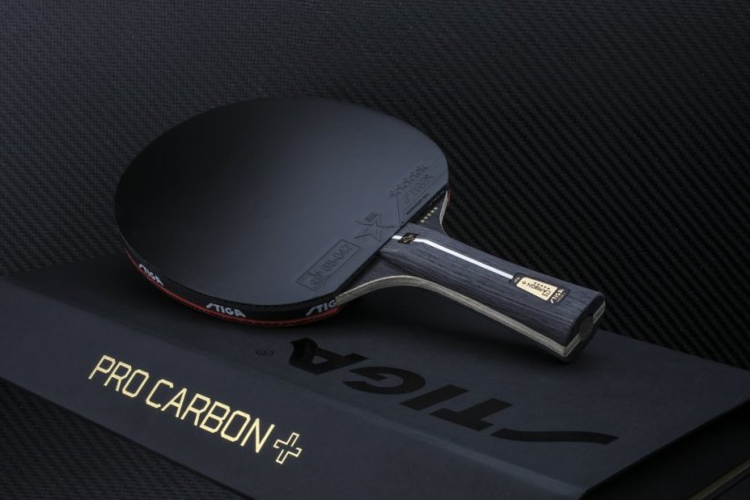 Pálka na stolní tenis STIGA Pro Carbon+ 5*