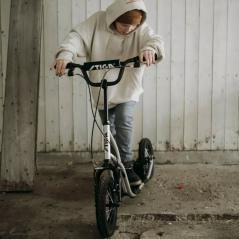 Sportovní koloběžka STIGA Air Scooter 16'', stříbrná